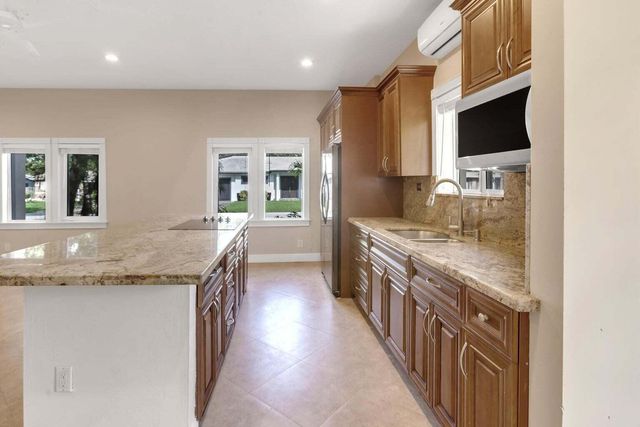 4500 SW 25th Terrace, Dania Beach, FL 33312