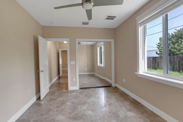 4500 SW 25th Terrace, Dania Beach, FL 33312