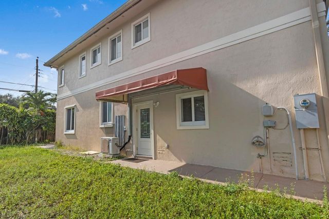 4500 SW 25th Terrace, Dania Beach, FL 33312