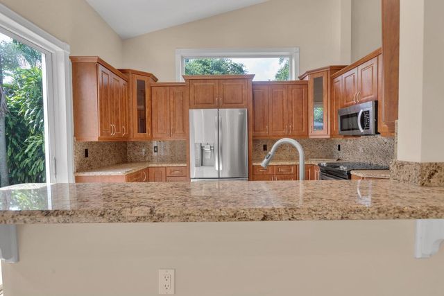 4500 SW 25th Terrace, Dania Beach, FL 33312