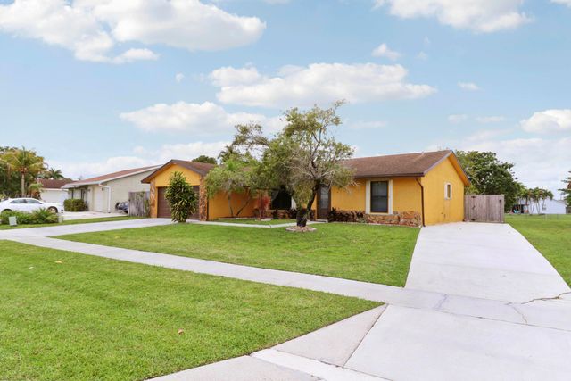 144 Bilbao Street, Royal Palm Beach, FL 33411