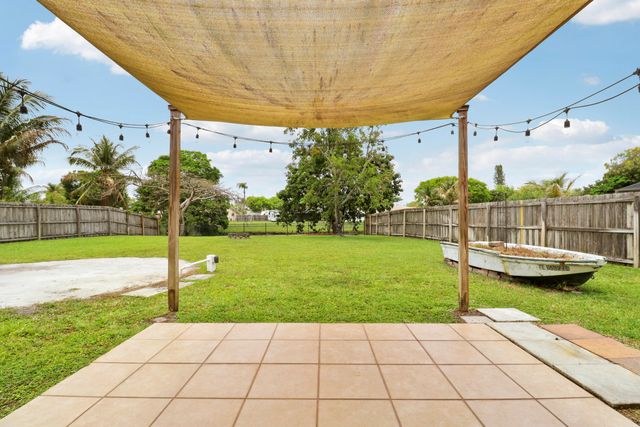 144 Bilbao Street, Royal Palm Beach, FL 33411