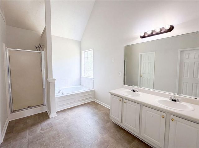 1672 Bennett Drive, Mcdonough, GA 30253