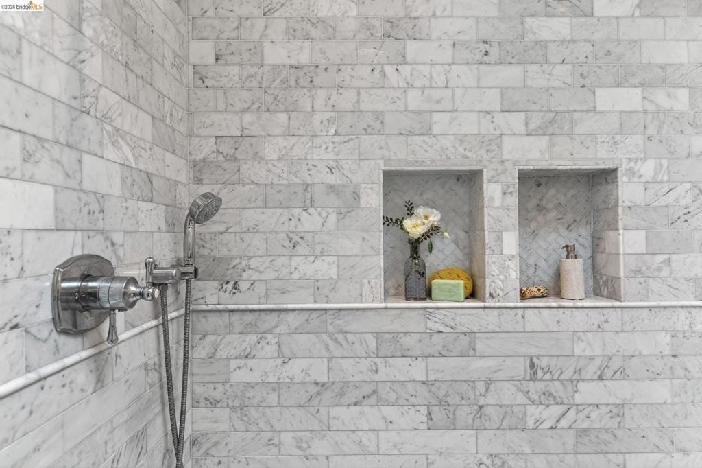 Image 30 of property listing at 153 Arbor Dr, Piedmont, CA 94610