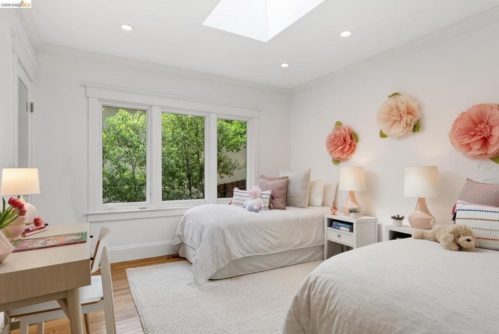 Image 32 of property listing at 153 Arbor Dr, Piedmont, CA 94610