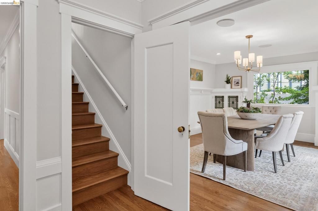 Image 36 of property listing at 153 Arbor Dr, Piedmont, CA 94610