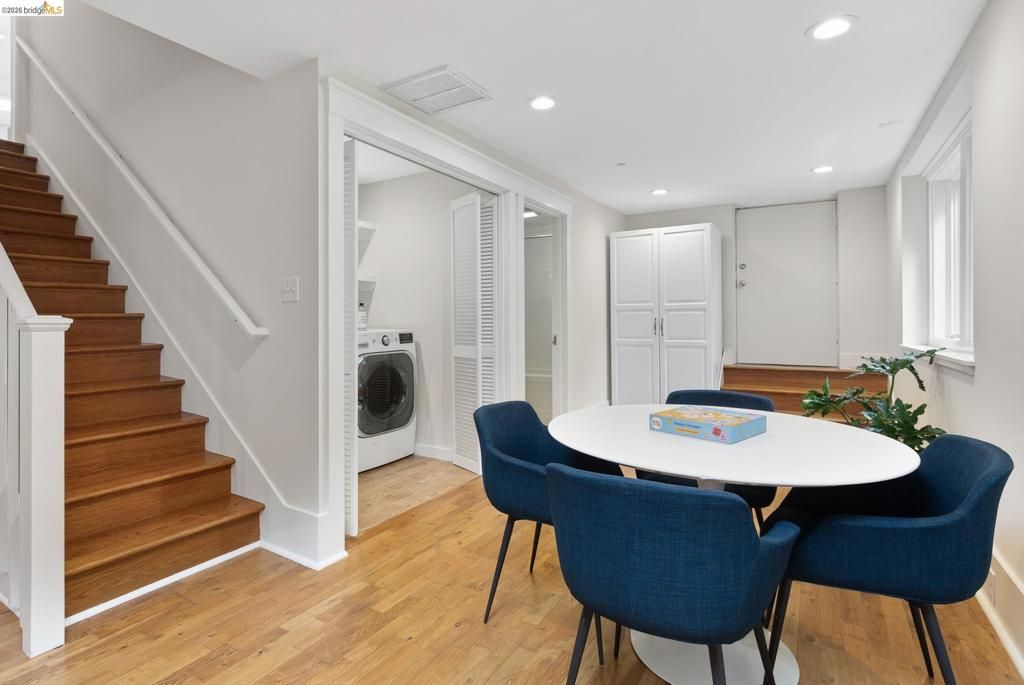 Image 42 of property listing at 153 Arbor Dr, Piedmont, CA 94610