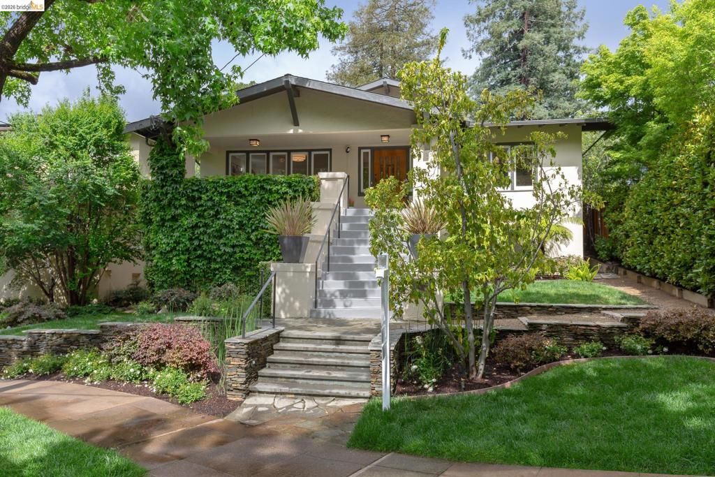 Image 59 of property listing at 153 Arbor Dr, Piedmont, CA 94610