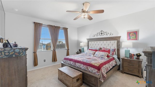 437 Signe, Seguin, TX 78155