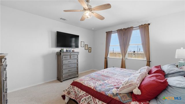 437 Signe, Seguin, TX 78155