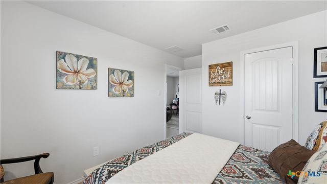 437 Signe, Seguin, TX 78155