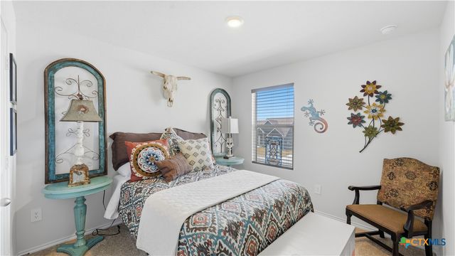 437 Signe, Seguin, TX 78155