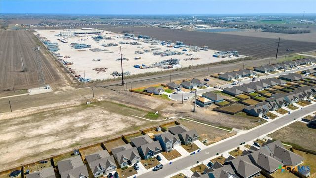 437 Signe, Seguin, TX 78155