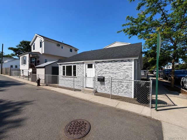 11 Ivan Court, Brooklyn, NY 11229
