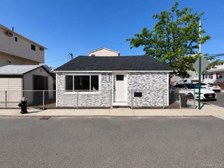 11 Ivan Court, Brooklyn, NY 11229