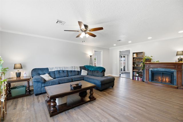 423 E Beaver Street, Jenks, OK 74037
