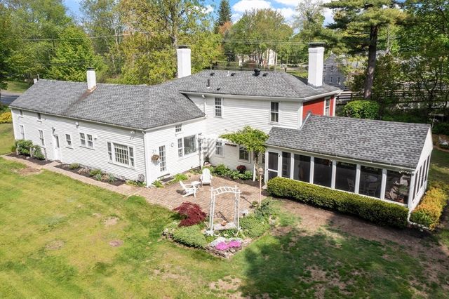 8 South Street, Townsend, MA 01469