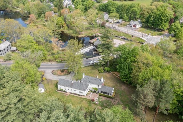 8 South Street, Townsend, MA 01469