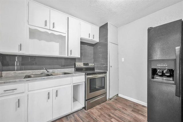 102 SW 25th, Lawton, OK 73505