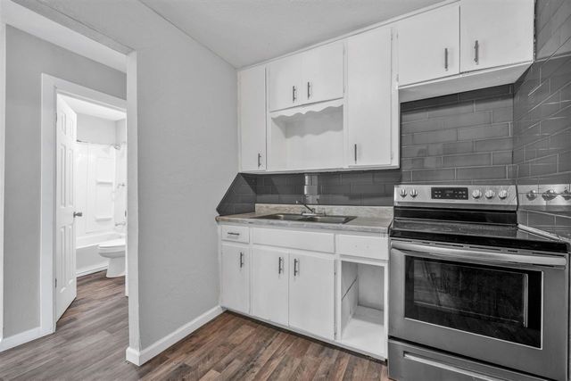 102 SW 25th, Lawton, OK 73505