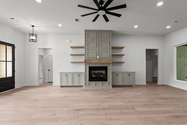 7081 Cold Creek Drive, Alexander, AR 72002