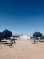 11020 Lantry, Oak Hills, CA 92344