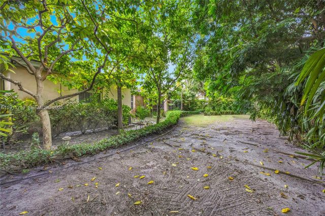 919 Tendilla Ave, Coral Gables, FL 33134