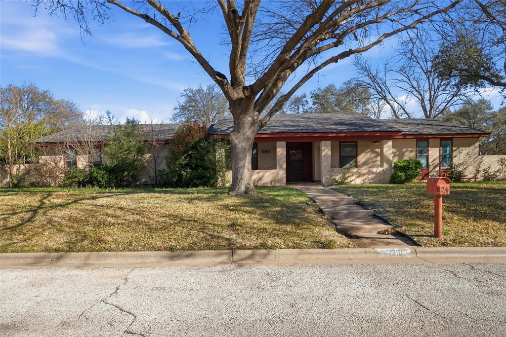 3218 Woodlake Drive, Abilene, TX 79606