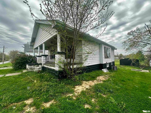 111 E WALKER Street, Galatia, IL 62935