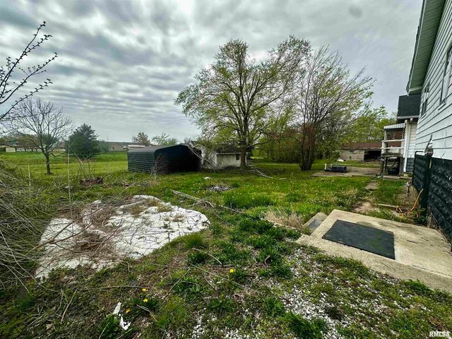 111 E WALKER Street, Galatia, IL 62935