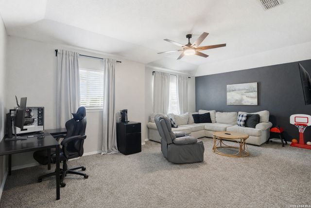 9518 Wolf Pt, San Antonio, TX 78251