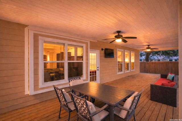 9518 Wolf Pt, San Antonio, TX 78251