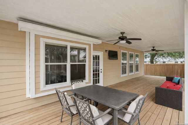 9518 Wolf Pt, San Antonio, TX 78251