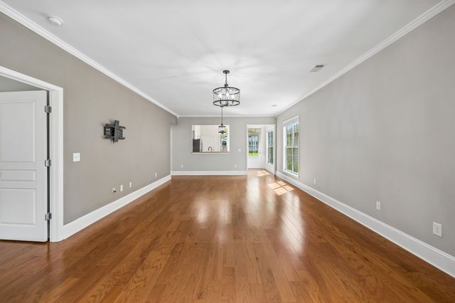 186 Old Towne Dr, Mount Juliet, TN 37122