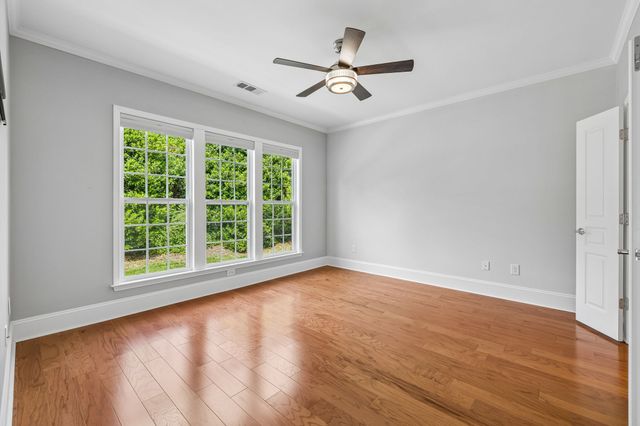 186 Old Towne Dr, Mount Juliet, TN 37122