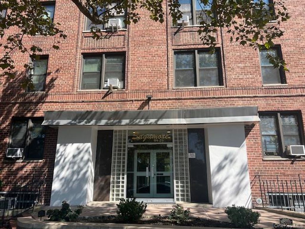 84-31 Van Wyck Expressway 1M, Briarwood, NY 11435
