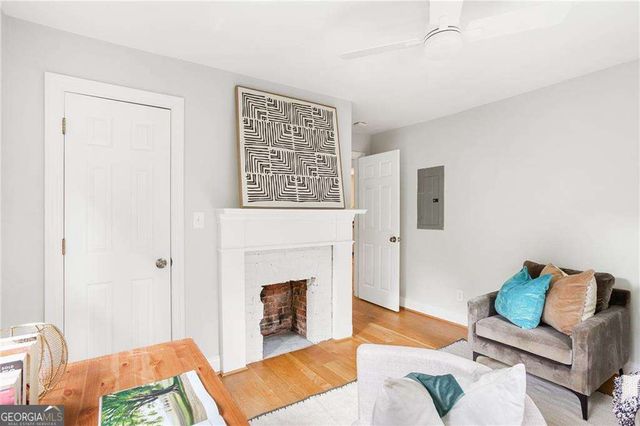 1834 Woodland Hills Avenue NW, Atlanta, GA 30318