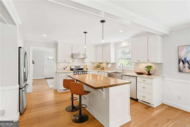 1834 Woodland Hills Avenue NW, Atlanta, GA 30318