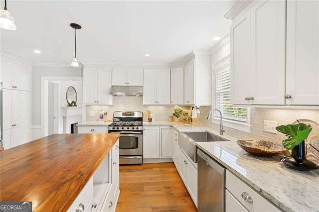 1834 Woodland Hills Avenue NW, Atlanta, GA 30318