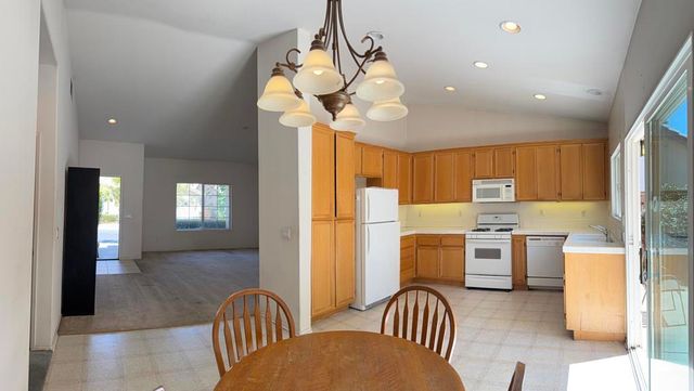 469 Autumn Way, Banning, CA 92220