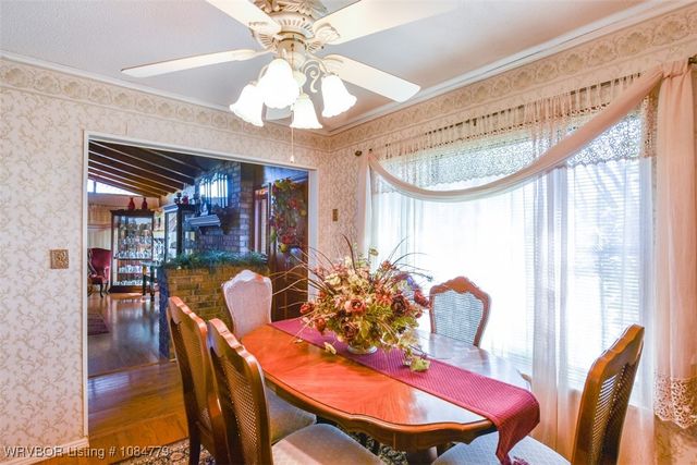 407 Ray Fine Boulevard, Roland, OK 74954