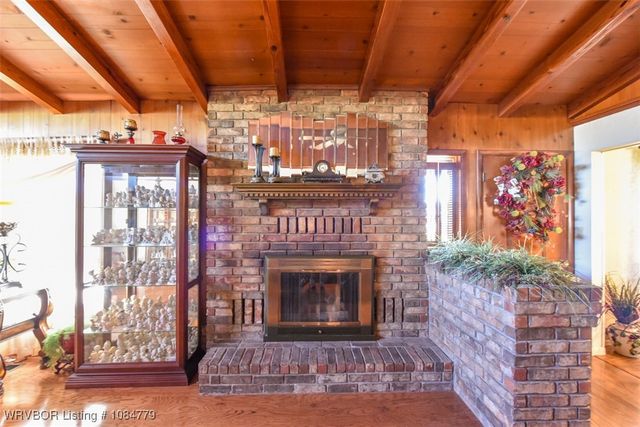 407 Ray Fine Boulevard, Roland, OK 74954