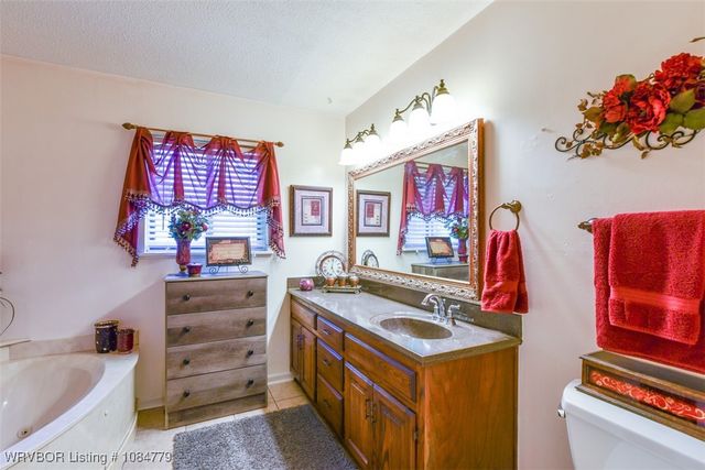 407 Ray Fine Boulevard, Roland, OK 74954