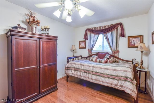 407 Ray Fine Boulevard, Roland, OK 74954