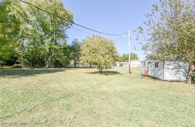 407 Ray Fine Boulevard, Roland, OK 74954
