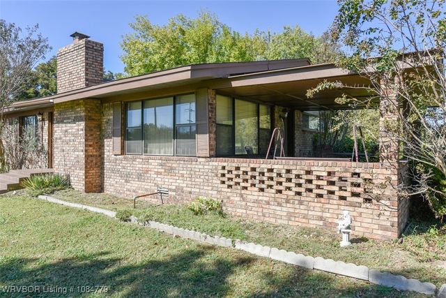 407 Ray Fine Boulevard, Roland, OK 74954