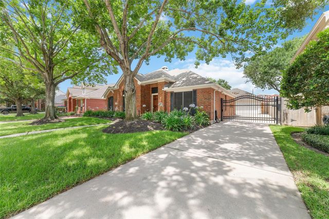 9835 Bestin Lane, Houston, TX 77065