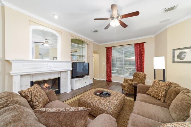 9835 Bestin Lane, Houston, TX 77065