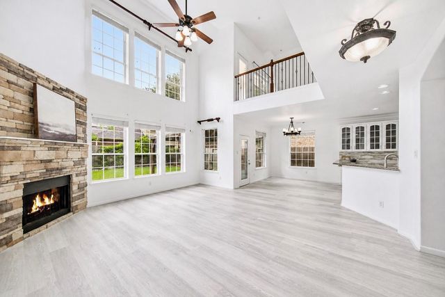 18431 W Laura Shore Drive, Cypress, TX 77433