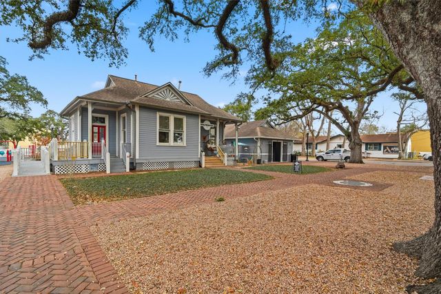 309 Waco Avenue, League City, TX 77573
